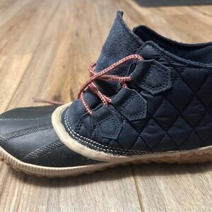 Sorel Out N About Waterproof Boot Women's Size 9